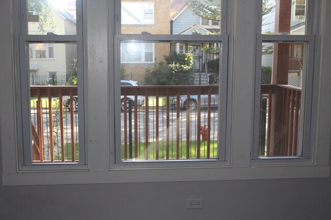 Foto del edificio - 3226 N Whipple St