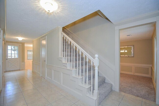 Building Photo - 214 Houghton Rd