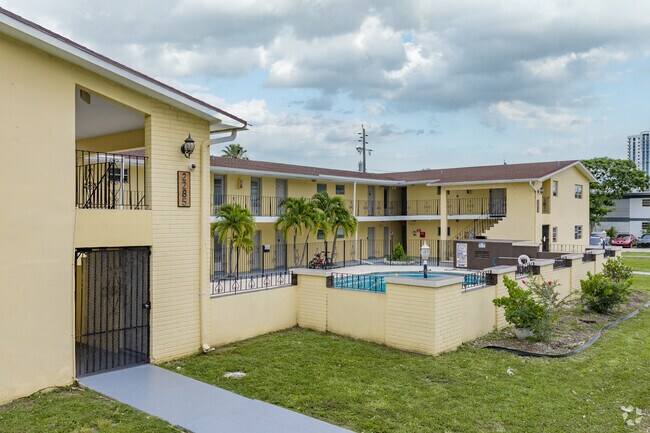 Foto del edificio - 2285 NE 172nd St
