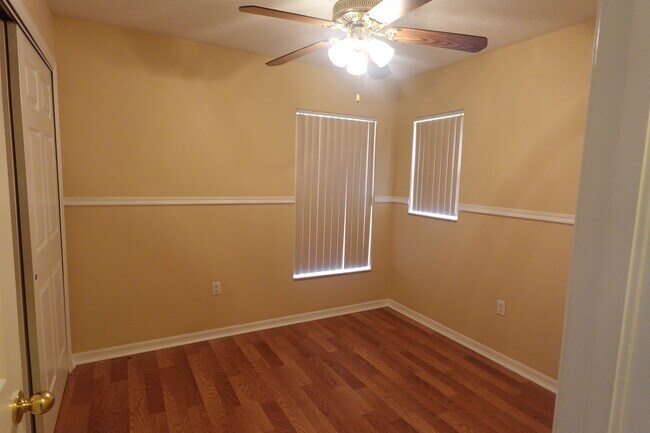 Foto del edificio - 11906 Mango Groves Blvd