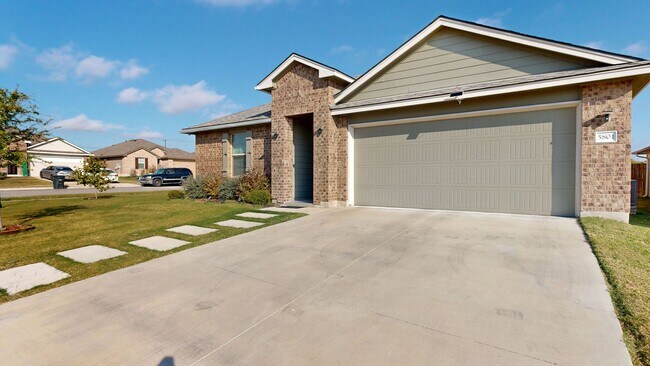 Foto del edificio - Stunning 4 bedroom home in pristine condition!!!