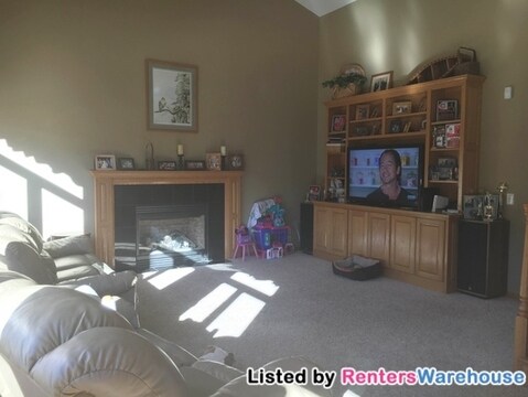 Foto del edificio - 22780 Erskin St NE