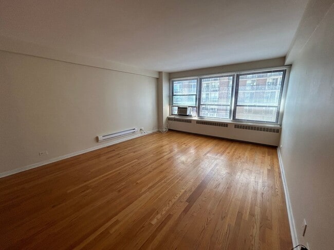 Building Photo - 4180 N Marine Dr