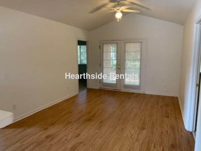 Building Photo - 334-6A Brownlea Dr