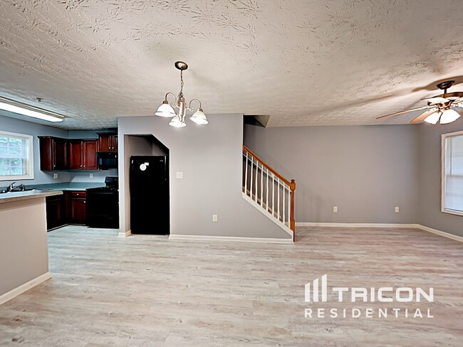 Building Photo - 1038 Wedgewood Ct NE