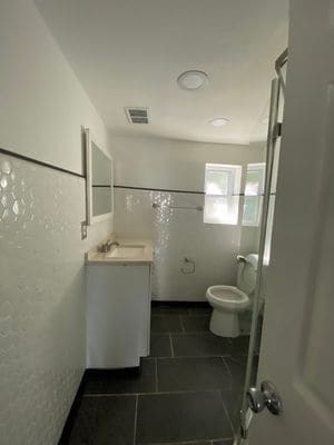 Building Photo - 122 S Carlton St