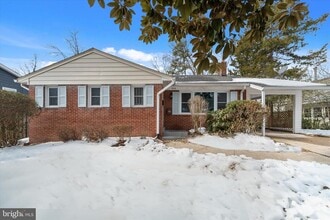 Building Photo - 9012 Vernon View Dr