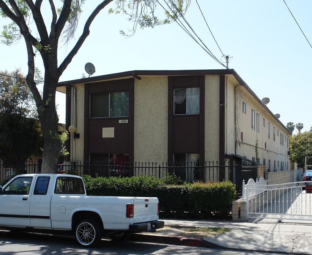 Foto del edificio - 1030-1032 W Bishop St