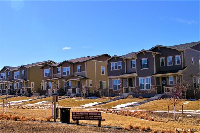 Foto del edificio - 2811 Summer Day Ave