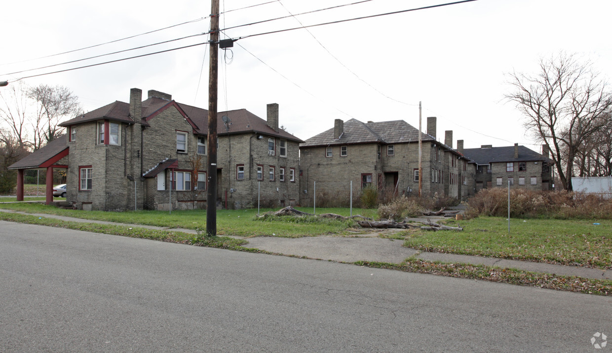 Building Photo - 425-447 Rosedale St