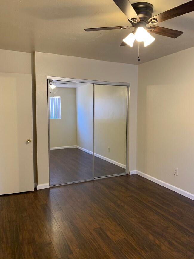 Foto del edificio - 3103 E 18th St