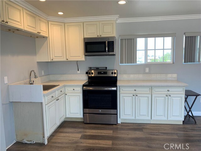 Foto del edificio - 14490 San Bruno Dr