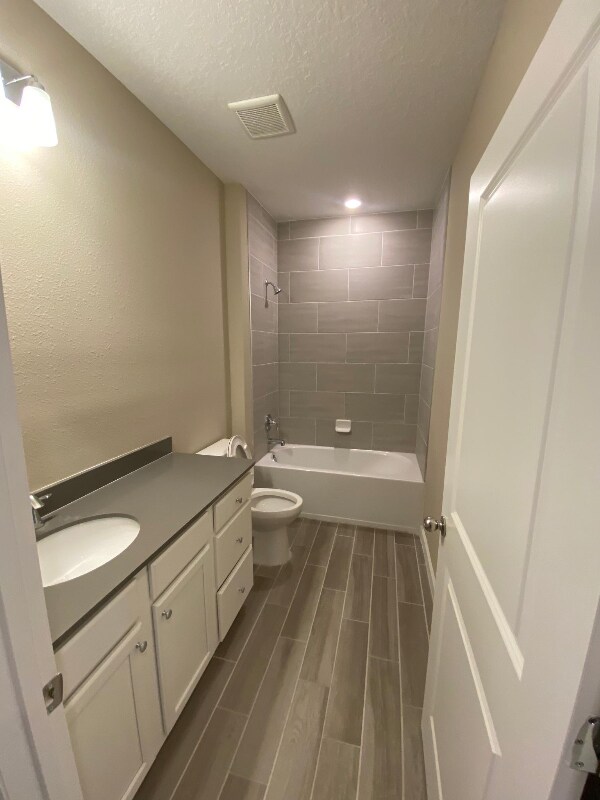 Building Photo - 2864 Crossfield Dr