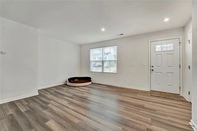 Foto del edificio - 5 Bedroom 2.5 bathroom