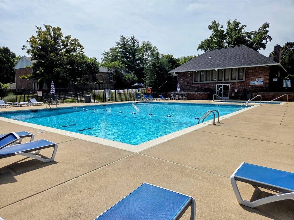 Foto principal - 13415 Land O Woods Dr