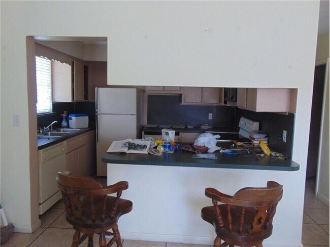 Foto del edificio - 3187 Bacom Point Rd