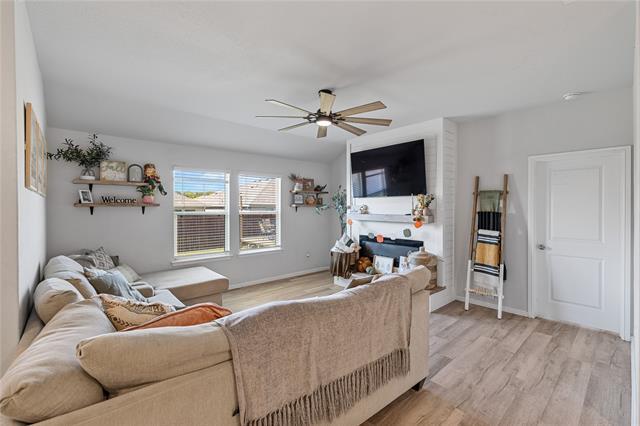 Foto del edificio - 16429 Porterfield Ln