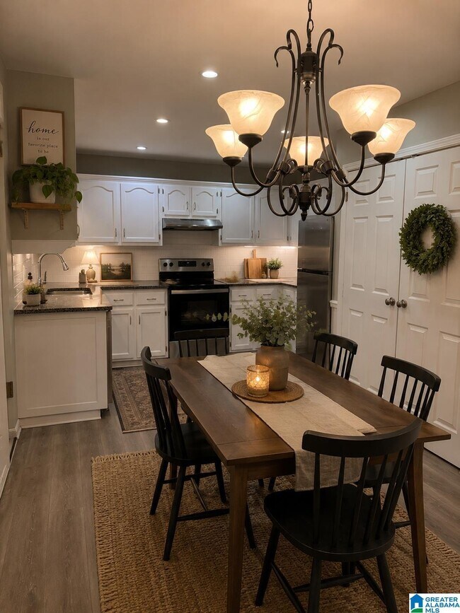 Foto del edificio - 6877 Briarwood Dr
