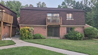 Building Photo - 505 Meadow Woods Ln