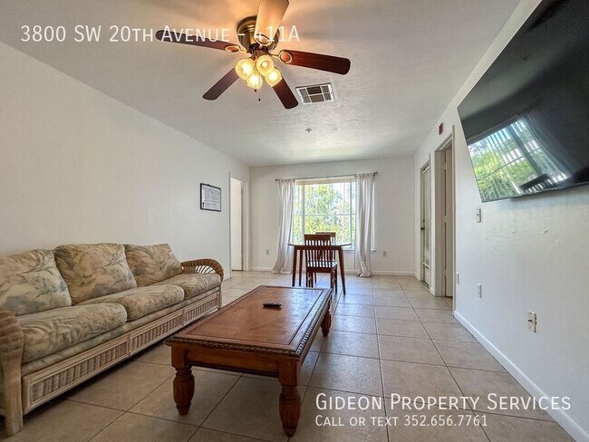 Building Photo - 3800 SW 20th Ave