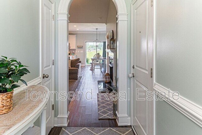 Building Photo - 2935 Duck Pond Rd