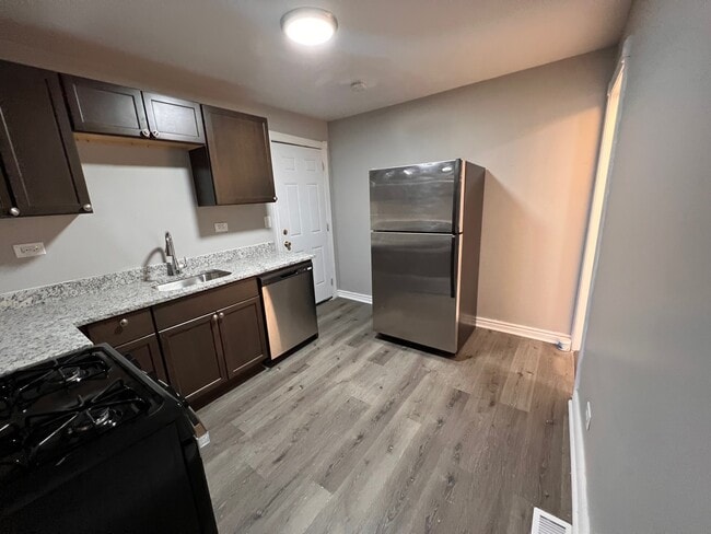 Building Photo - 200 E Lincoln Hwy