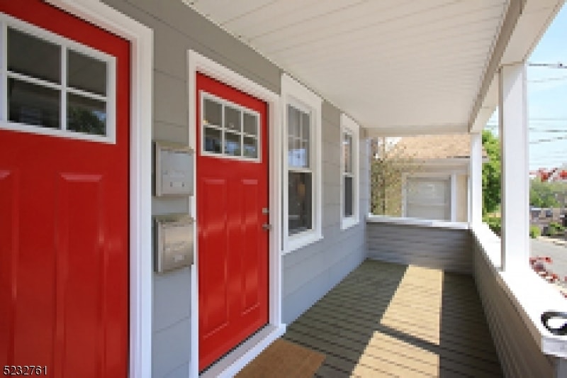 17 Park Terrace, West Orange, NJ 07052 Room for Rent in West Orange