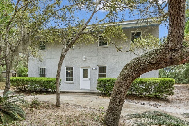 Foto del edificio - 3779 1st Ave