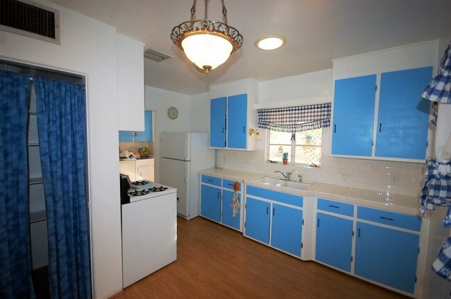 Foto del edificio - 3515 E Piccadilly Rd