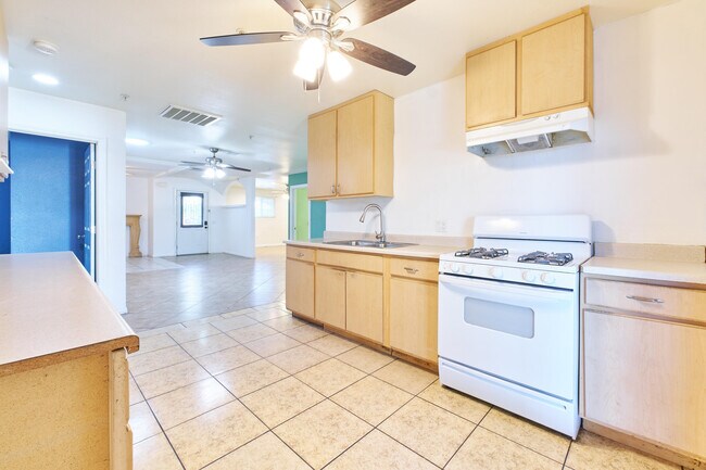 Foto del edificio - 85815 Avenida Raylynn