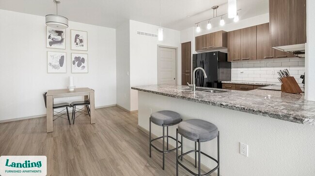 Foto del edificio - 7700 W Aspera Blvd
