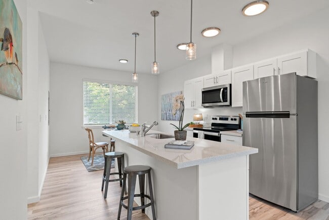 Building Photo - Brand New 2 Bedroom 2 Bath Available for Rent