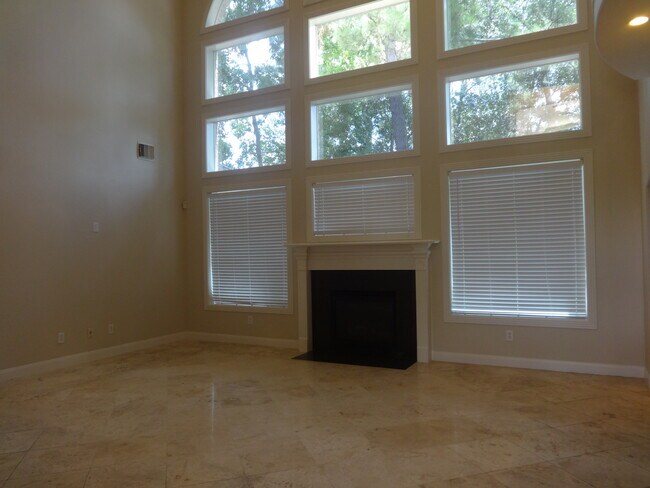 Foto del edificio - 4915 Kings Way
