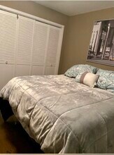 Building Photo - 533 Madison St