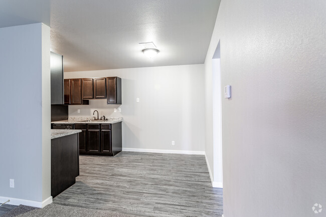 1BR, 1BA - 643SF - Tamarack Place Apartments