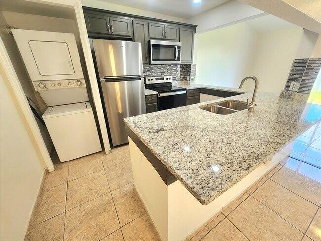 Foto del edificio - 221 Caribbean Dr