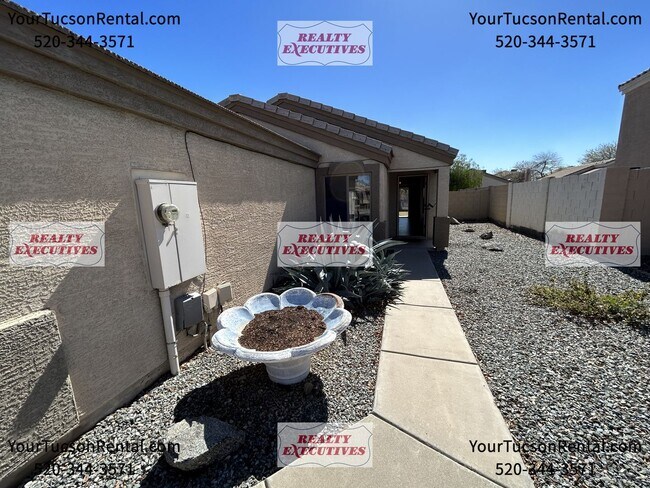 Foto del edificio - El Mirage 3/2 Near N Dysart Rd & W Thunder...
