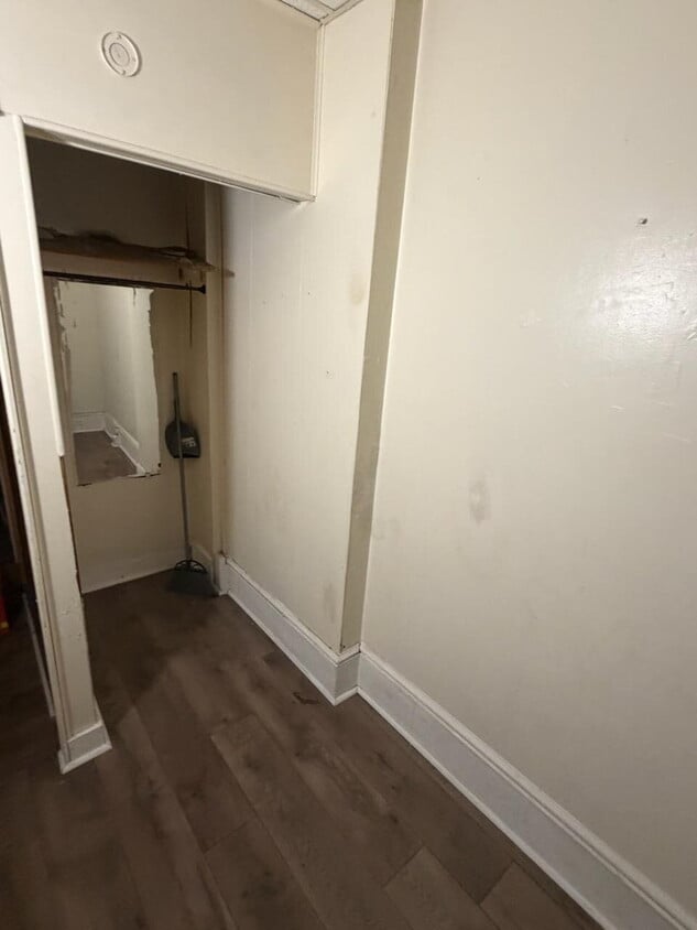 Building Photo - "Room for Rent - S Front St Steelton!"