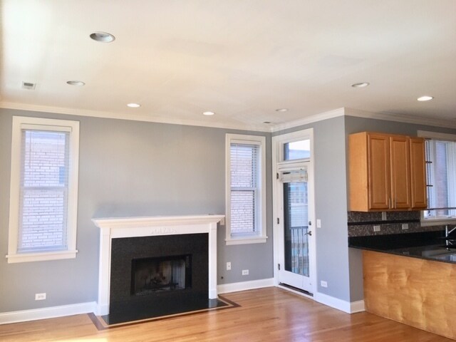 Foto del edificio - 1912 W Touhy Ave