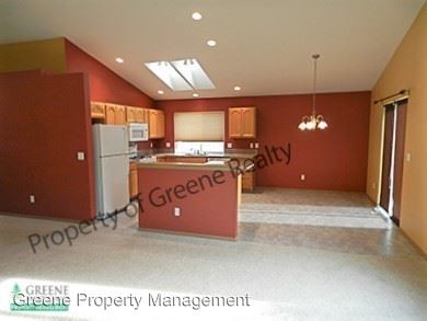 Building Photo - 2406 Boulevard Heights Loop SE