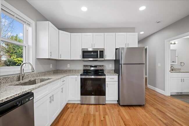 Building Photo - 9 Upsala St