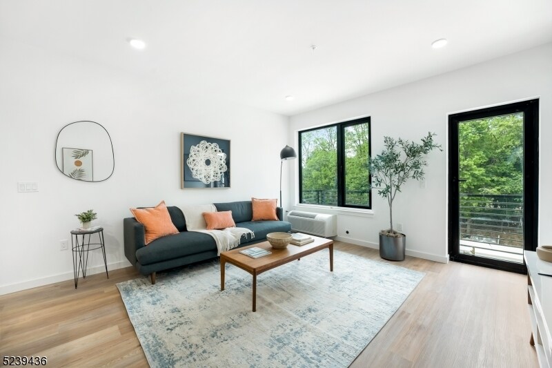 Foto principal - 803 South Ave