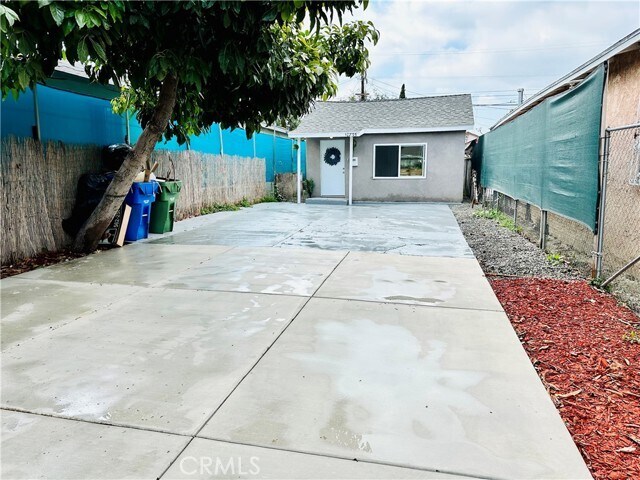 Building Photo - 10735 Weigand Ave