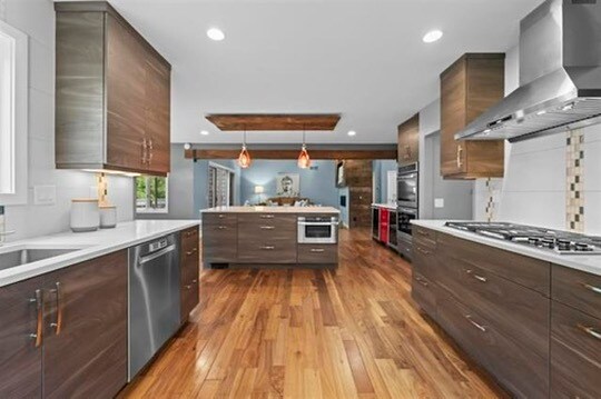 Building Photo - 1733 Camelot Dr