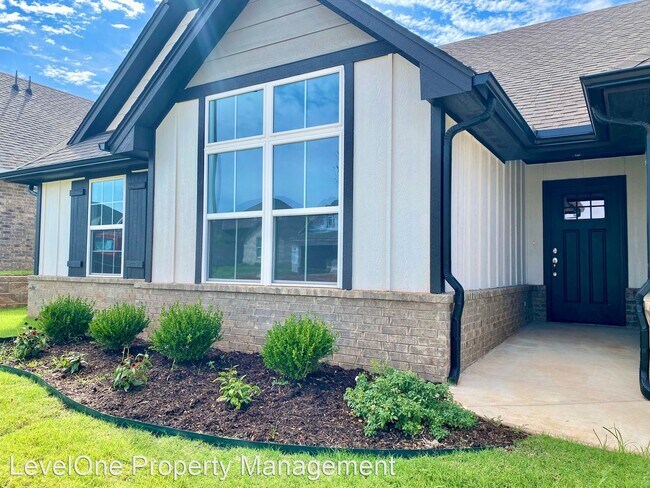 Foto del edificio - 3 br, 2 bath House - 8300 NW 151st Street