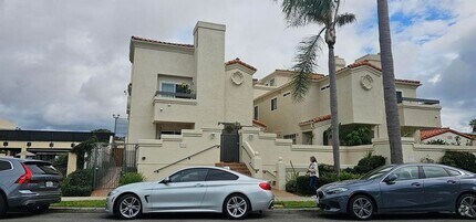 Building Photo - 7561 LA JOLLA Blvd