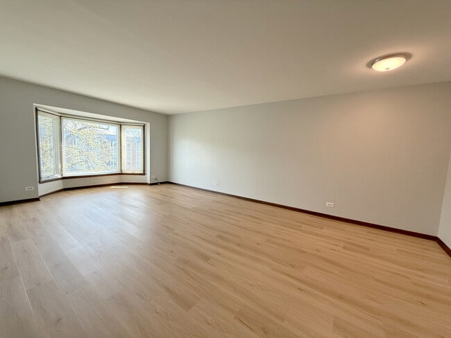 Building Photo - 600 Thames Pkwy