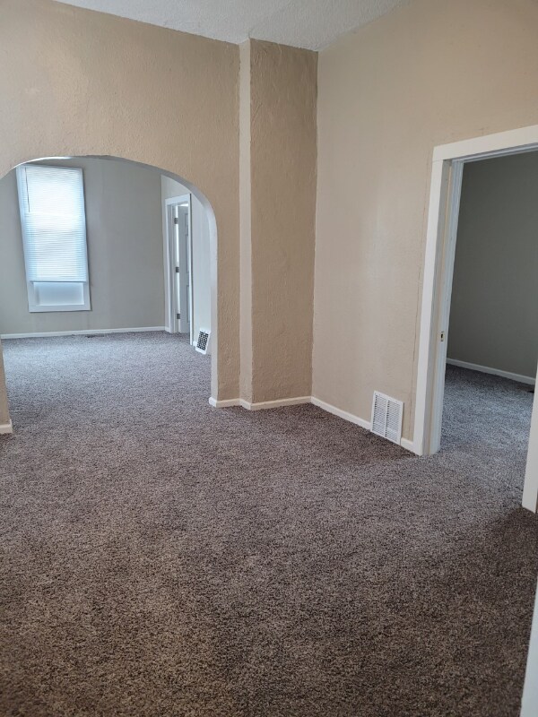 Foto del edificio - 1328 Indiana Ave