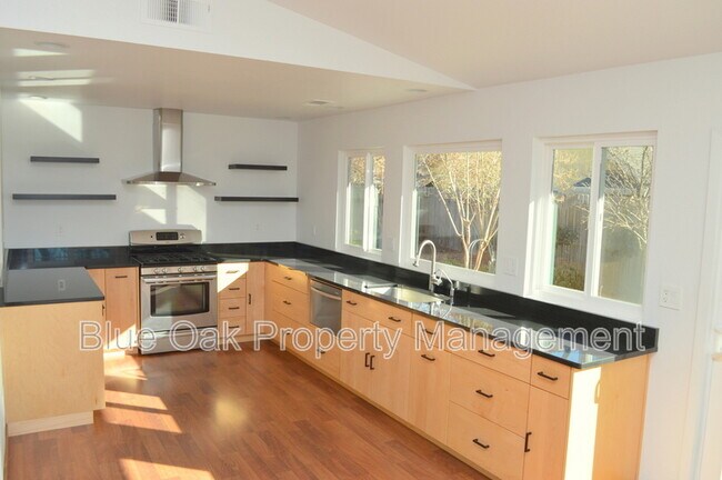 Foto del edificio - 62 Plumwood Ct