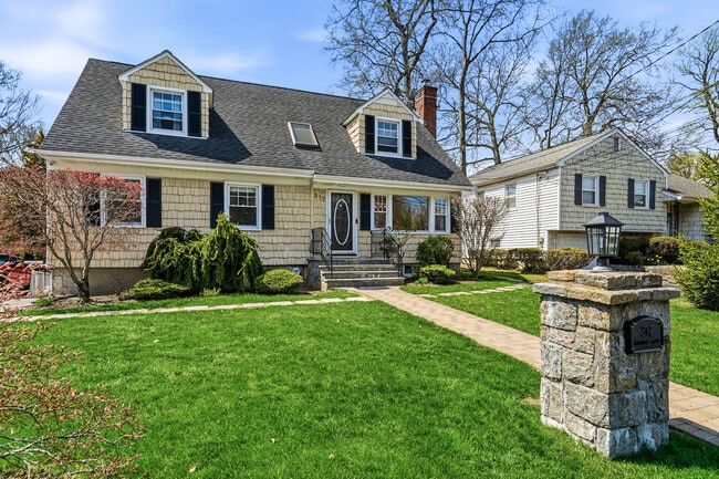 Photo - 317 Hornidge Rd House